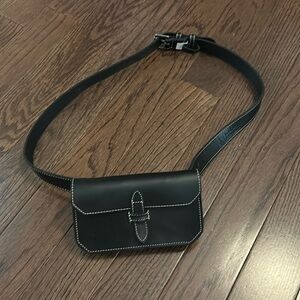 Banana Republic heritage belt bag